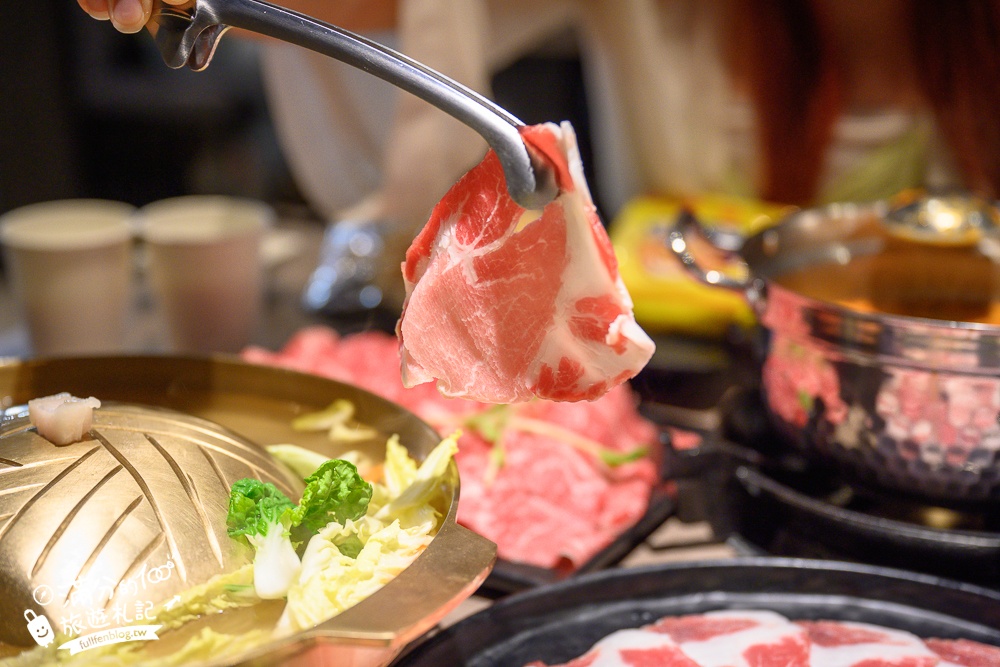 台中【一饌泰式燒烤火鍋北屯店】欲罷不能的泰式銅板烤肉和泰式酸辣湯底.蔬食飲料冰淇淋通通無限暢飲!