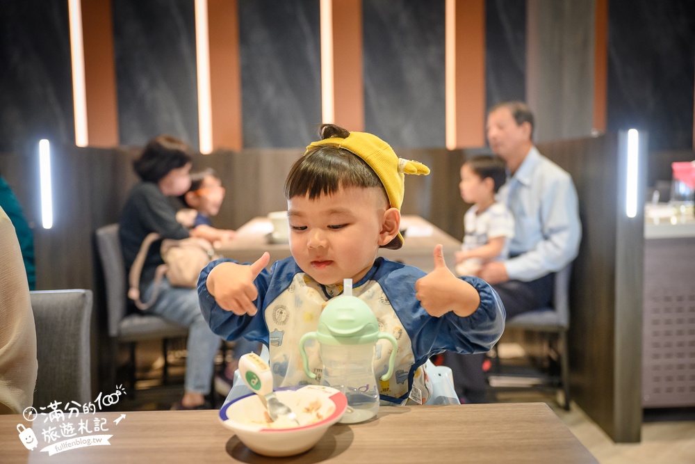 台中【一饌泰式燒烤火鍋北屯店】欲罷不能的泰式銅板烤肉和泰式酸辣湯底.蔬食飲料冰淇淋通通無限暢飲!