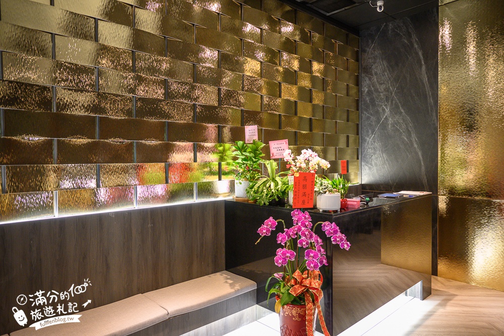 台中【一饌泰式燒烤火鍋北屯店】欲罷不能的泰式銅板烤肉和泰式酸辣湯底.蔬食飲料冰淇淋通通無限暢飲!