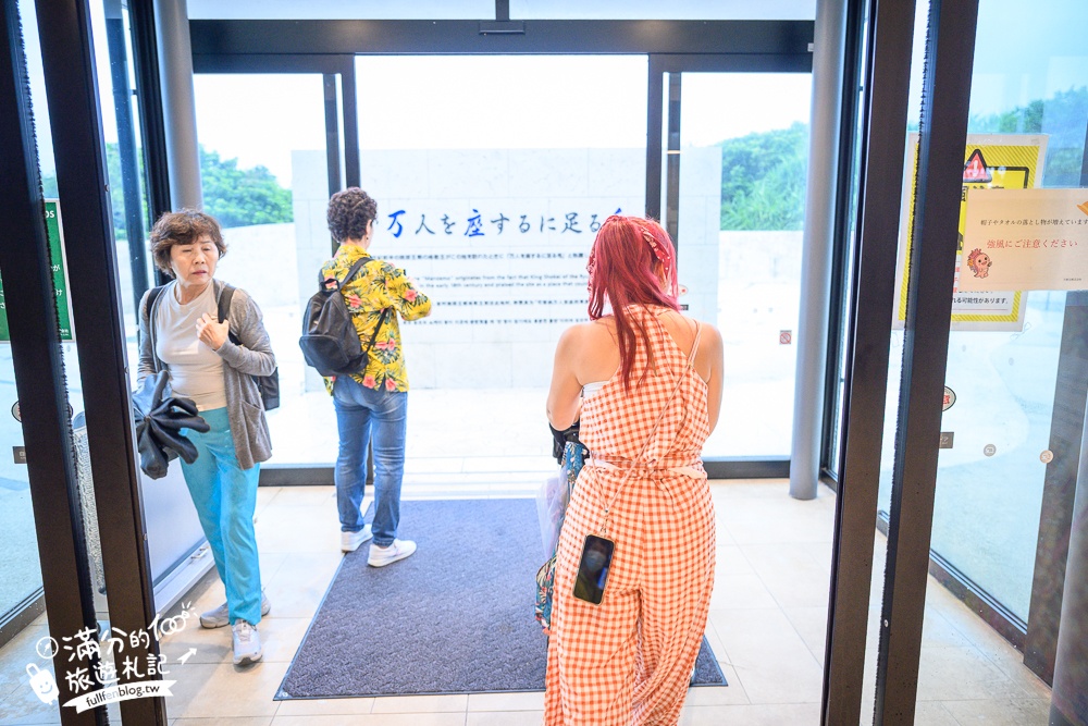 沖繩景點【萬座毛】2025全新玩樂方式&必拍打卡地標,沖繩象鼻岩,必吃琉球傳統點心沖繩甜甜圈!