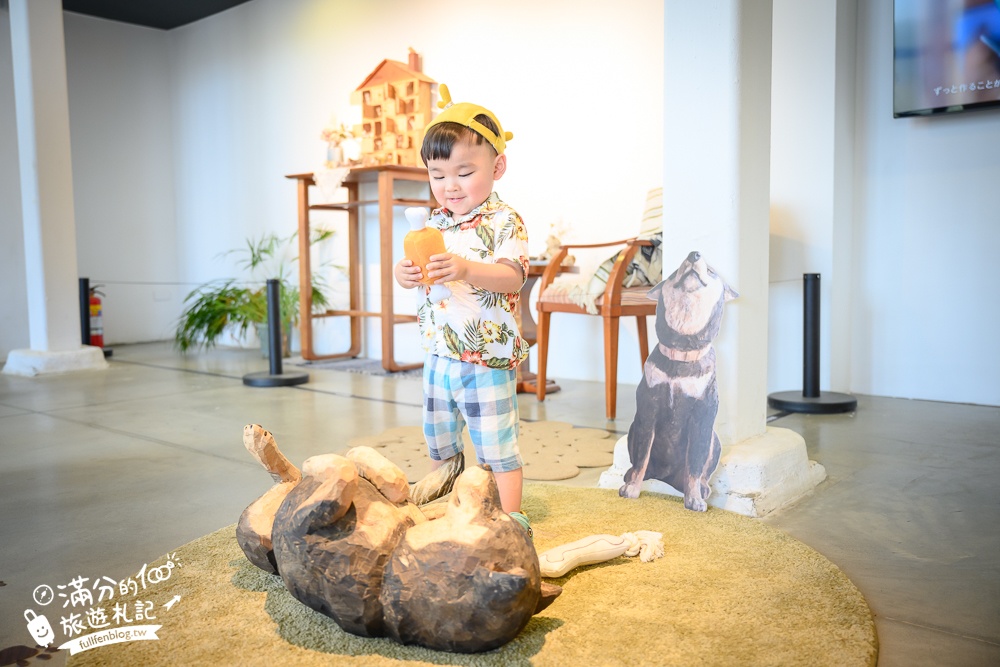 【2024落山風藝術季】看海美術館最新貓狗雕刻極度日常,巨無霸擁抱貓咪看海風吹風太療癒啦!