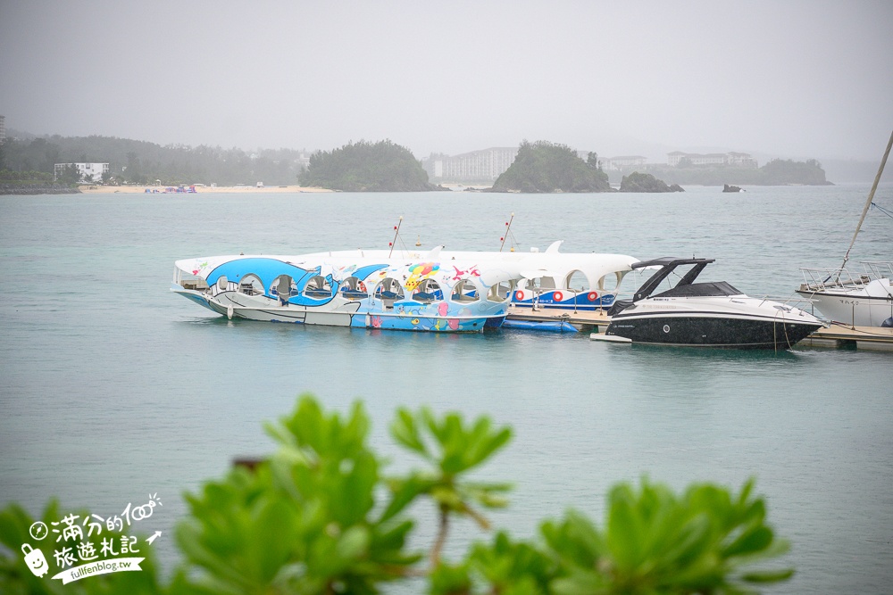 沖繩【海中展望塔】部瀬名海中公園必玩360環景圓窗看魚,以及海底玻璃船,沖繩雨天備案景點!