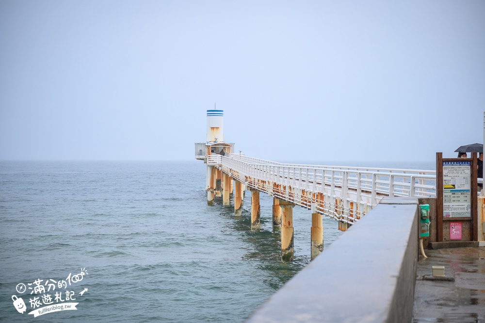 沖繩【海中展望塔】部瀬名海中公園必玩360環景圓窗看魚,以及海底玻璃船,沖繩雨天備案景點!