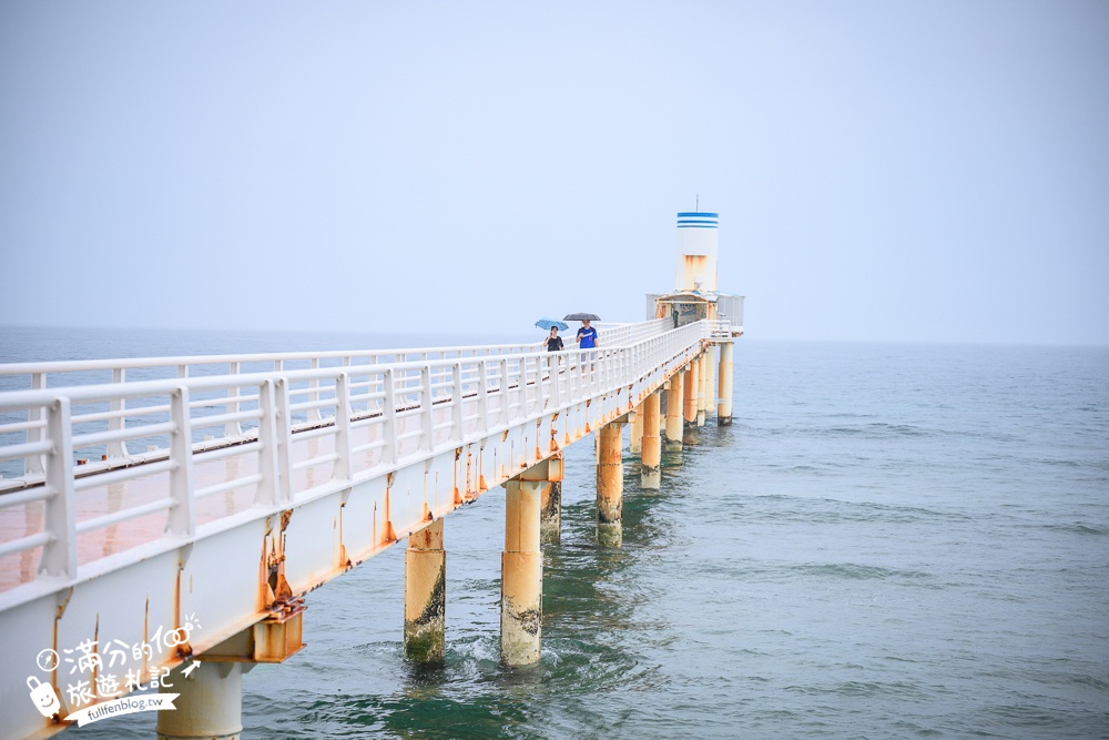 沖繩【海中展望塔】部瀬名海中公園必玩360環景圓窗看魚,以及海底玻璃船,沖繩雨天備案景點!
