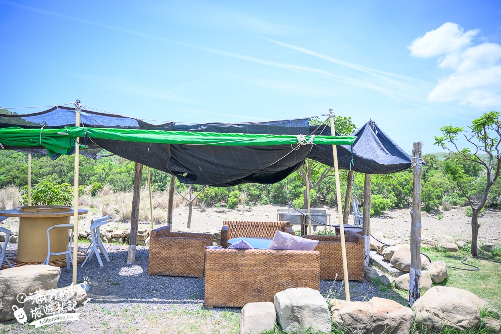 【屏東開門見山樹屋咖啡】滿洲鄉野樹屋秘境.在巨大苦楝樹屋上喝咖啡看水牛,遠離喧囂南國秘境!