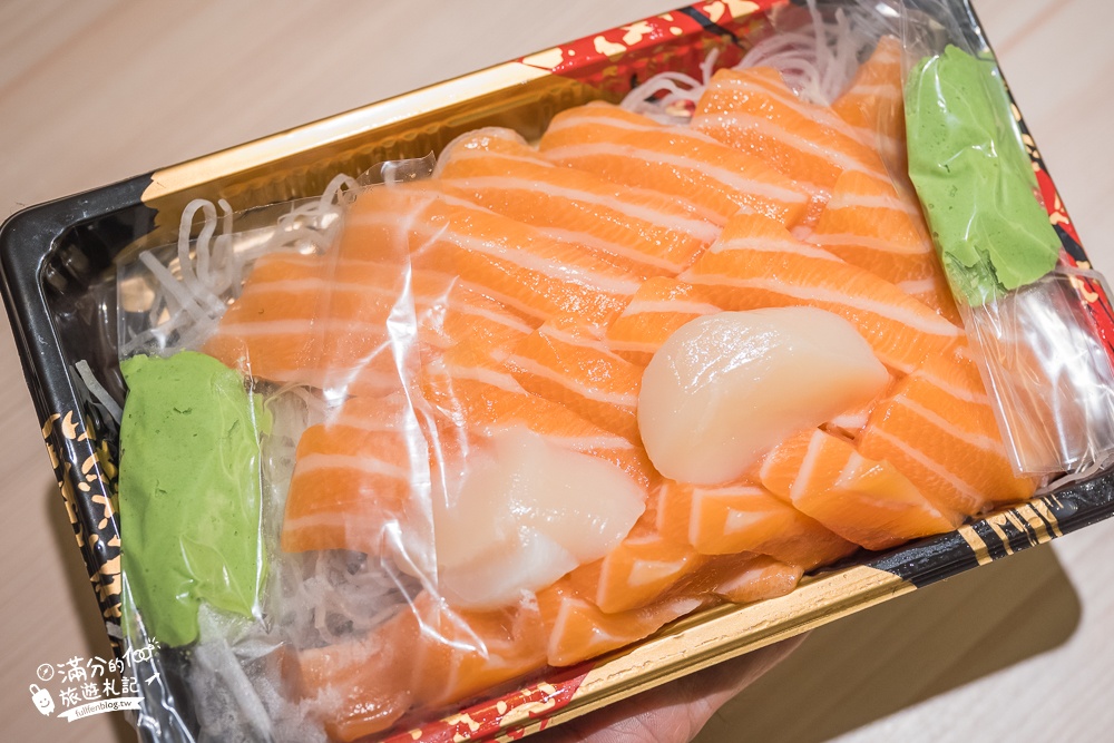 台東美食【葉氏海鮮】平價生魚片.客製化厚切生魚片,生食級干貝,現點現切現吃好新鮮!