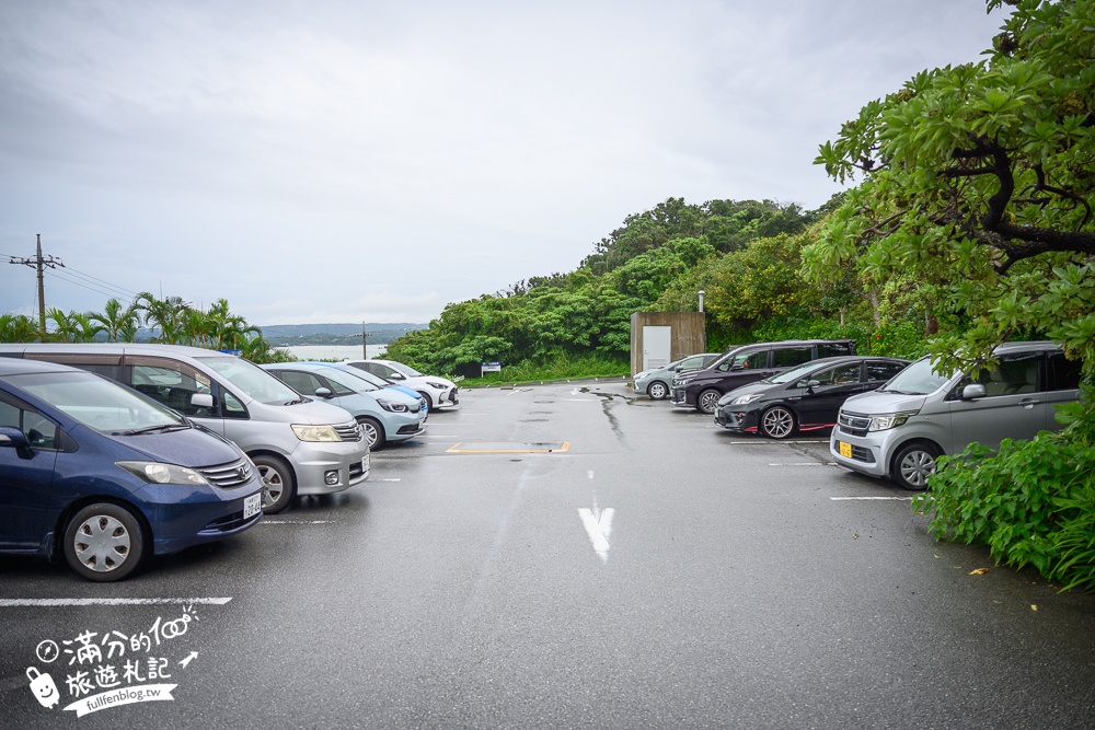 【2025沖繩古宇利海洋塔展望台怎麼玩？】最新拍照攻略.體驗無人電動車.必敲海上愛情鐘.飽覽古宇利大橋好震撼!