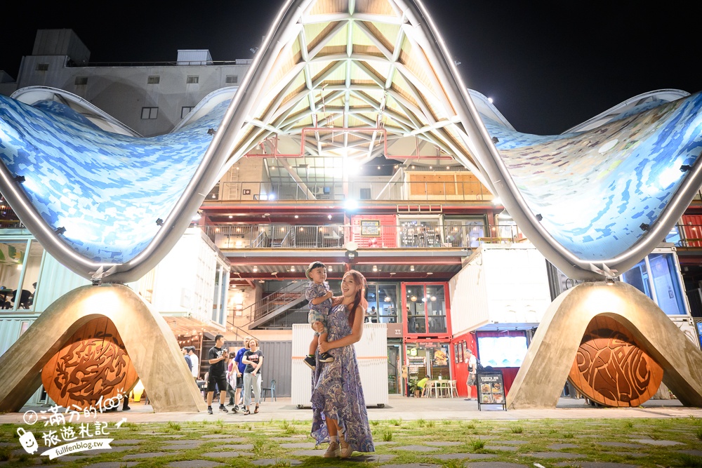 【2024台東鐵花新聚落】鐵花村最新鐵花燈之祭,逛市集.波浪屋吃美食.看太空人.月球慢步~璀璨燈海太迷人!