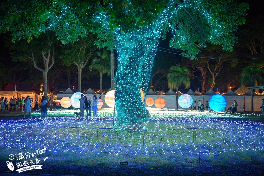 【2024台東鐵花新聚落】鐵花村最新鐵花燈之祭,逛市集.波浪屋吃美食.看太空人.月球慢步~璀璨燈海太迷人!