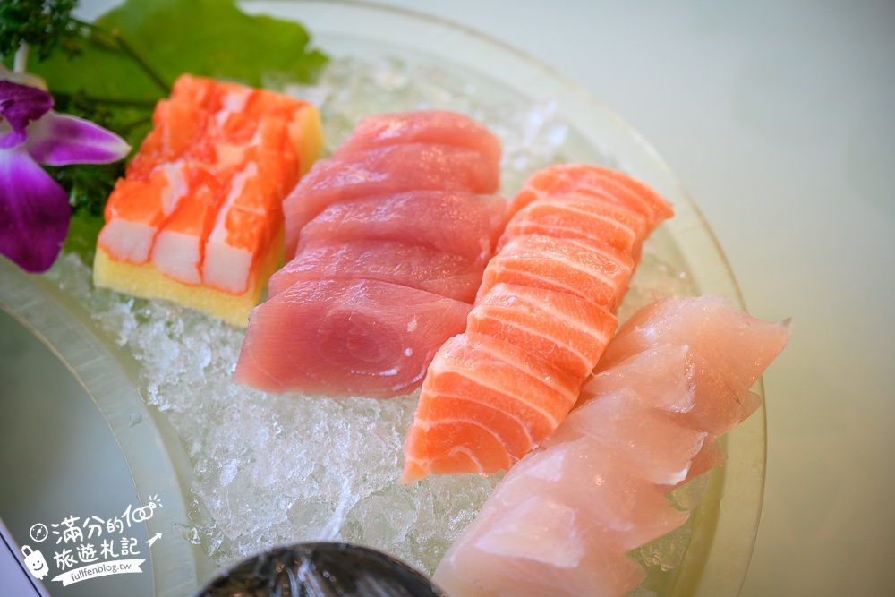屏東【富美海鮮餐廳】20片生魚片只要100元,後壁湖人氣海鮮餐廳,冰淇淋免費無限暢飲!