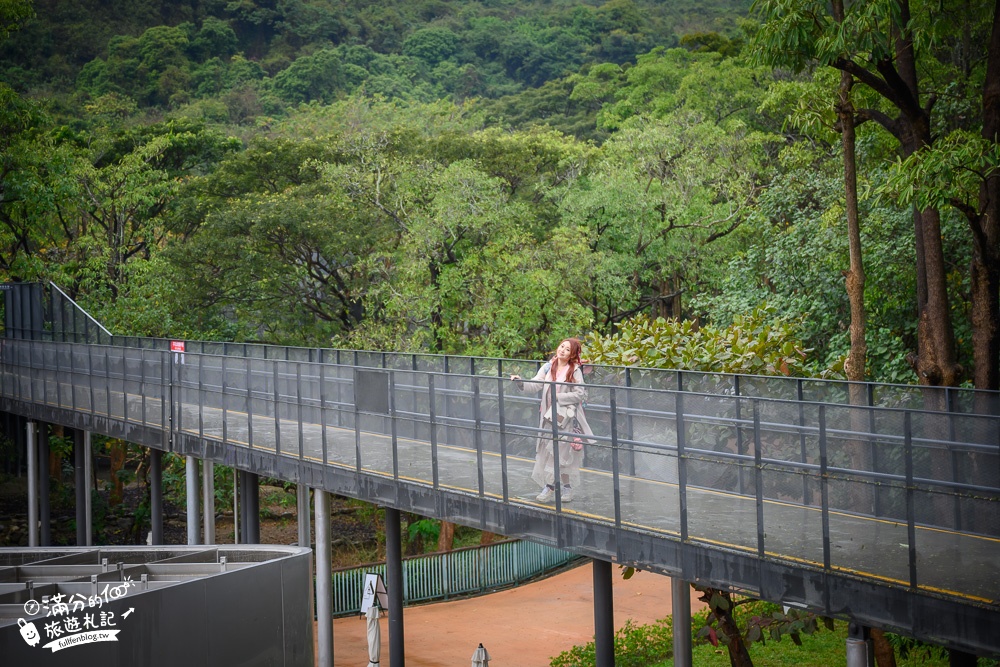 高雄壽山動物園最新天空步道|親子景點.餵小羊.看小鹿.搭小火車~與紅毛猩猩.萬獸之王合影拍美照!