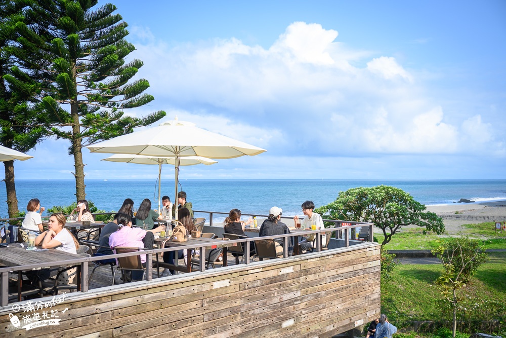 宜蘭【笑ㄟCafe】蘇澳最新海景咖啡廳.180度超廣角海景.必吃窯烤披薩~一分鐘到海灘,迷你烏龜島陪你看海!