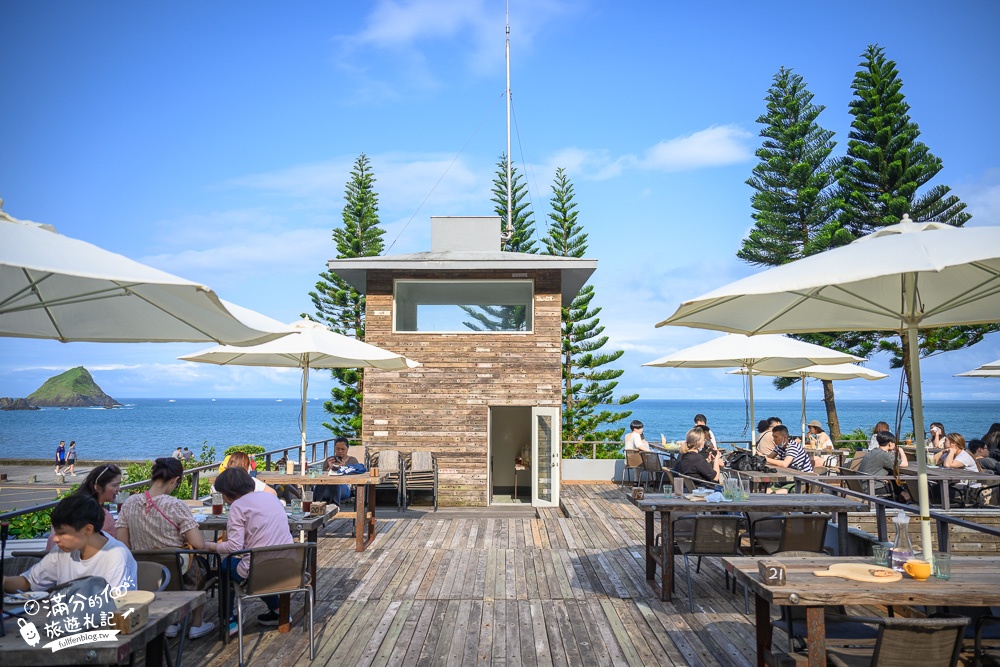 宜蘭【笑ㄟCafe】蘇澳最新海景咖啡廳.180度超廣角海景.必吃窯烤披薩~一分鐘到海灘,迷你烏龜島陪你看海!