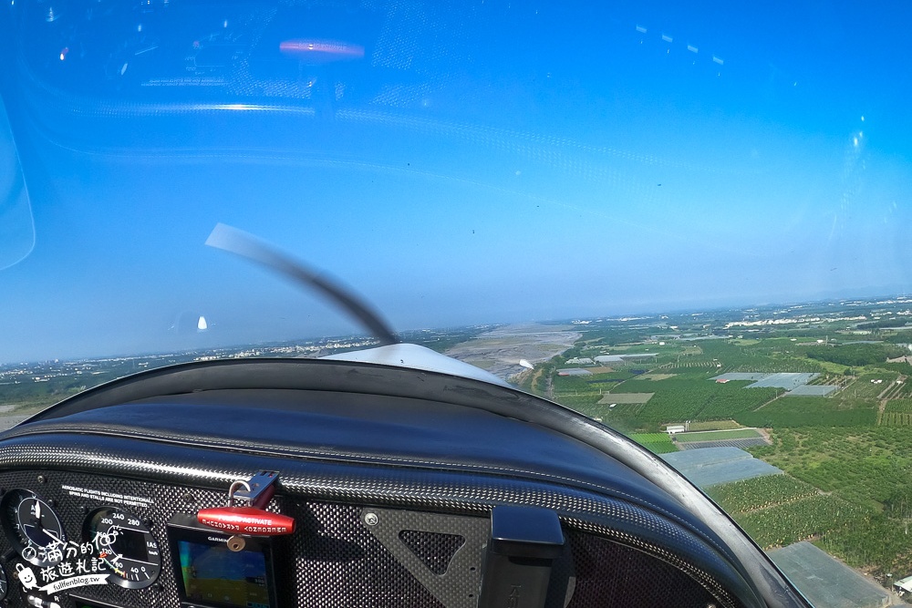 屏東景點|VP飛行學校|此生必訪空中秘境,在高空中飛行~體驗駕駛飛機,換個角度俯視最美寶島台灣!