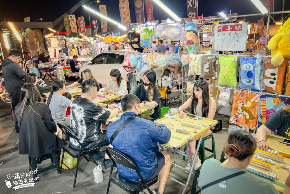 【2025台中夜市懶人包】TOP6個台中夜市推薦,好逛好吃好買,還很好玩耶!