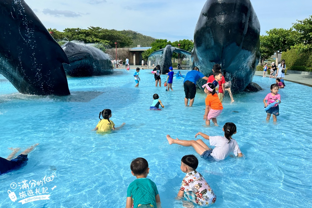 【2025屏東海生館玩樂攻略】最新門票資訊&鯨魚廣場戲水區,看大白鯨.企鵝餵食秀.VR海世界.夜宿海生館.走進海底隧道!