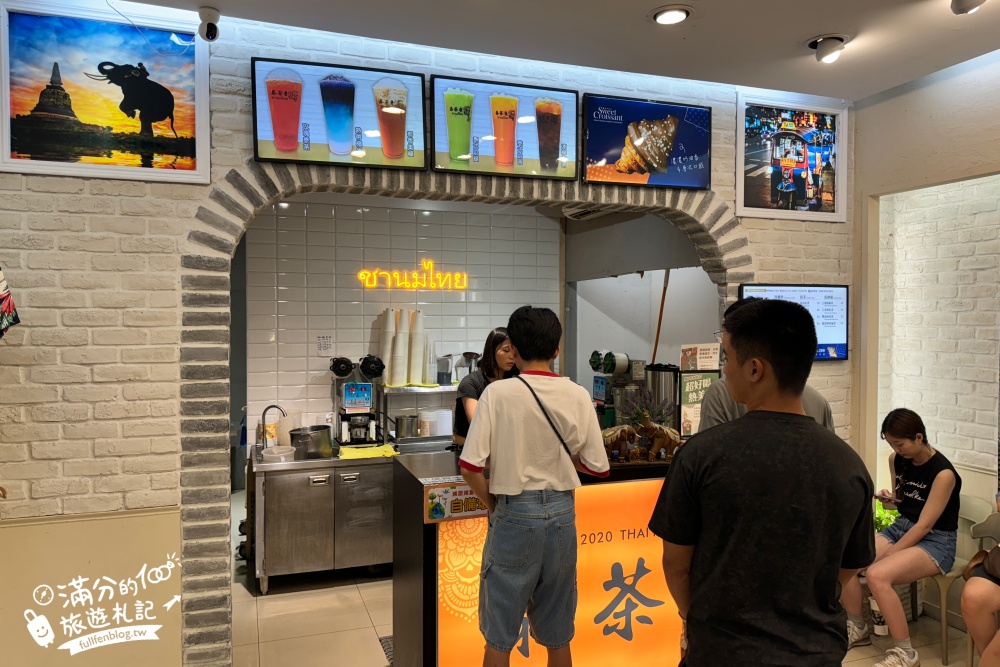 【2025墾丁大街美食懶人包】TOP20間墾丁排隊美食.必買墾丁伴手禮推薦.必玩夜市遊戲,帶你墾丁夜市吃吃喝喝整條街!